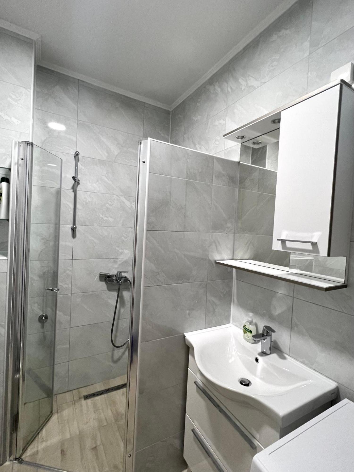 Apartment Ana 4+2 Makarska Kültér fotó
